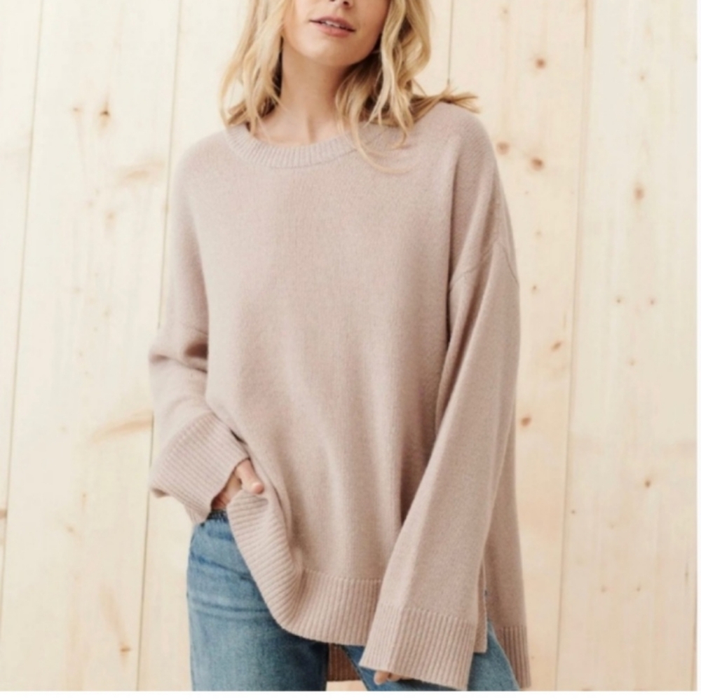 Women's Relaxed Crewneck Sweater - Blush